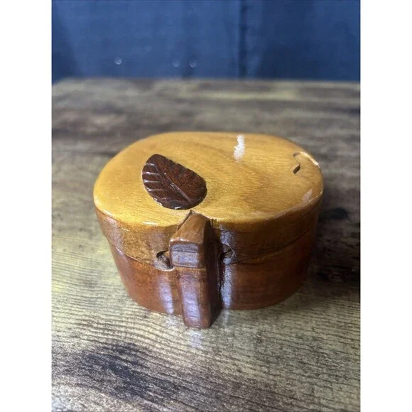 Apple Shaped Wooden Trinket Puzzle Jewelry Keepsake Box School Teacher Gift Vtg - Picture 6 of 15